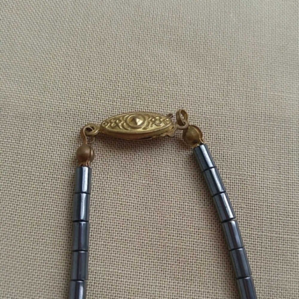 Vintage Hematite Necklace - Picture 2 of 3